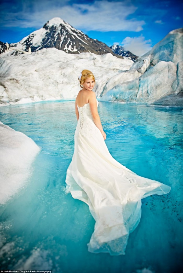 gambar perkahwinan di glasier alaska 3jpg